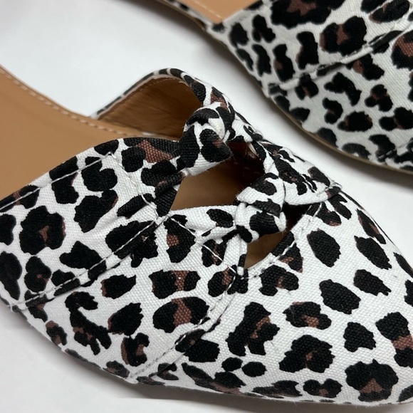WOMEN’S Comfort Ballet Leopard Print Flat Sandal Size 9 - Picture 7 of 11